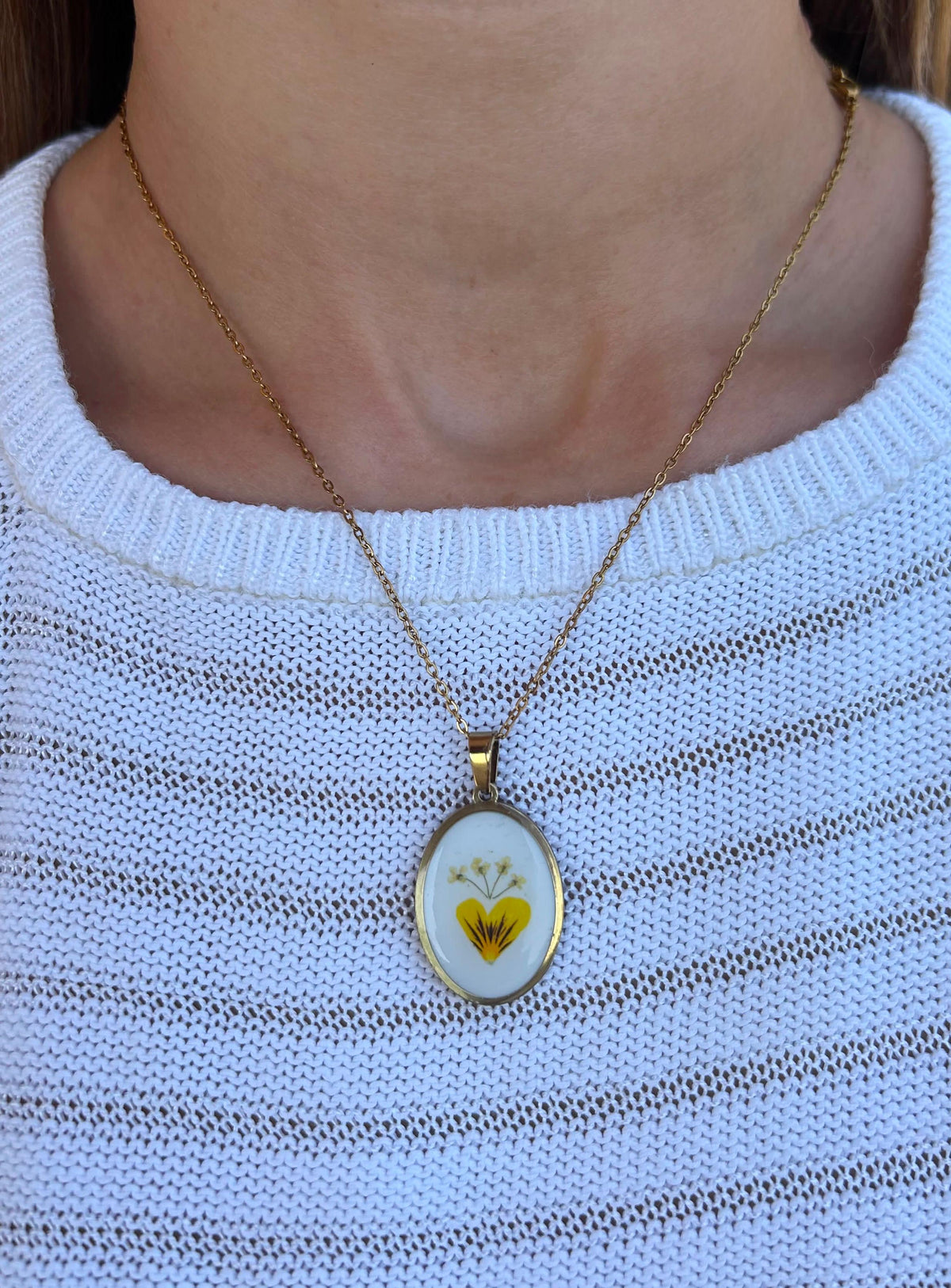 Collana medaglietta - cuore violetta gialla