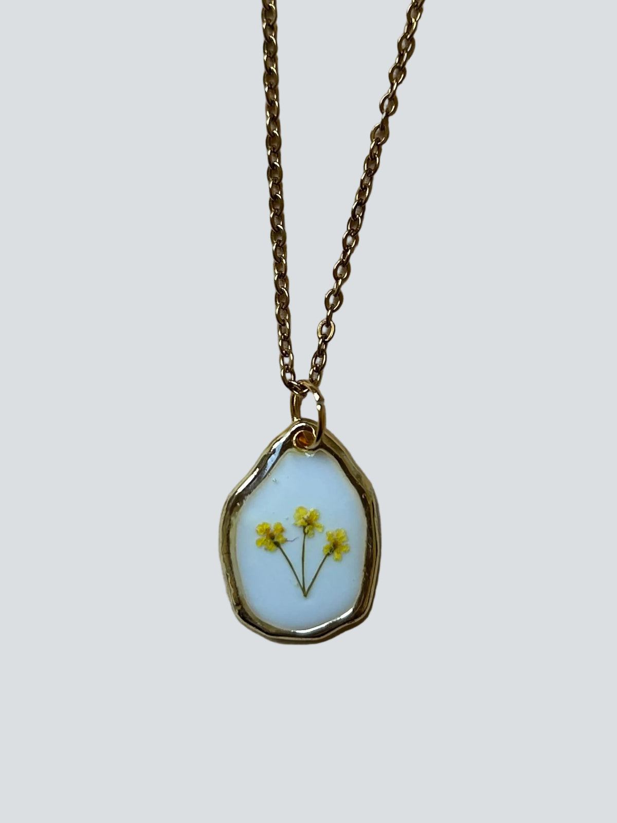 Collana piccole fioriture - fiori di campo gialli