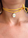 Collana piccole fioriture - fiori di campo gialli